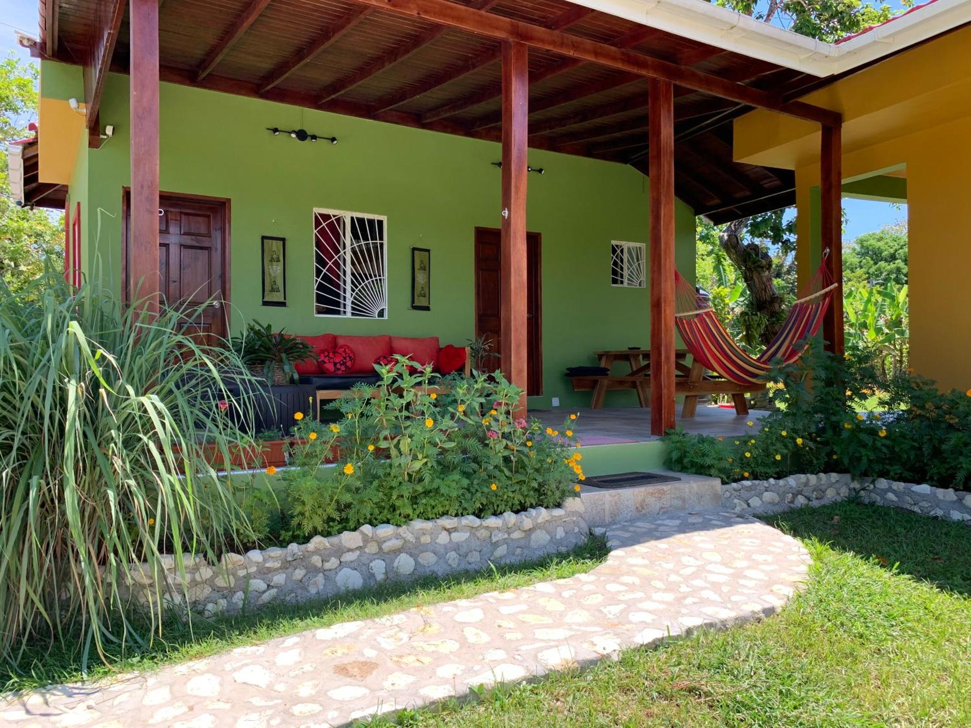 Green Queendom Farm And Lodging Oracabessa Exterior foto